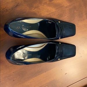 Anne Klein navy work heels